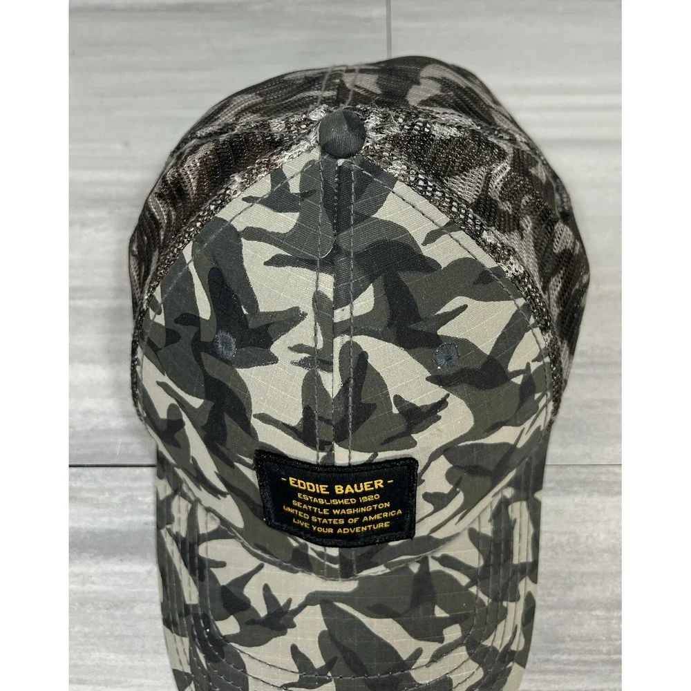 Eddie Bauer Camo Camouflage Mesh SnapBack Baseball Cap Hat Trucker Hat / Outdoor